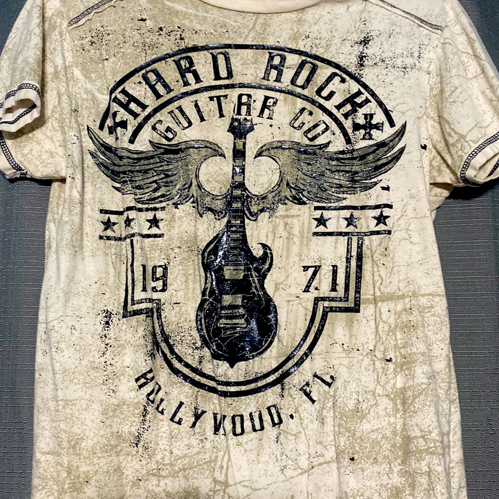 White Hard Rock shirt